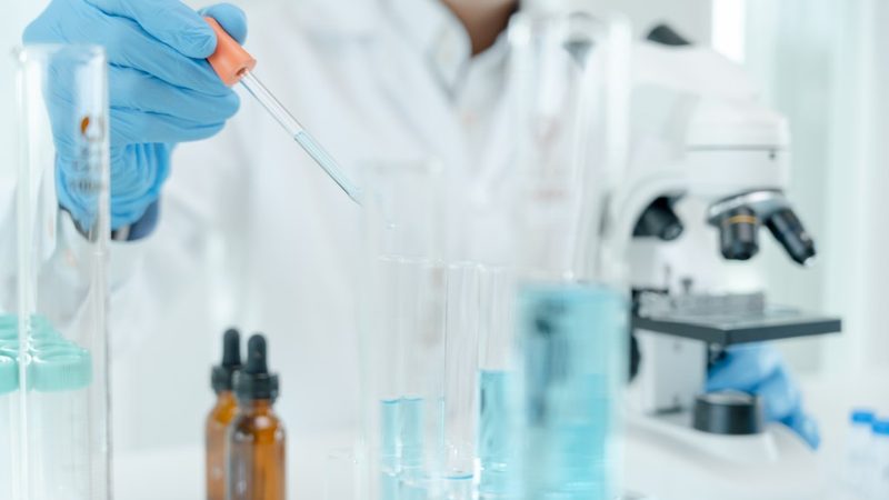 食品级酶原料的“生命之源”：揭秘其来源与质量标准**